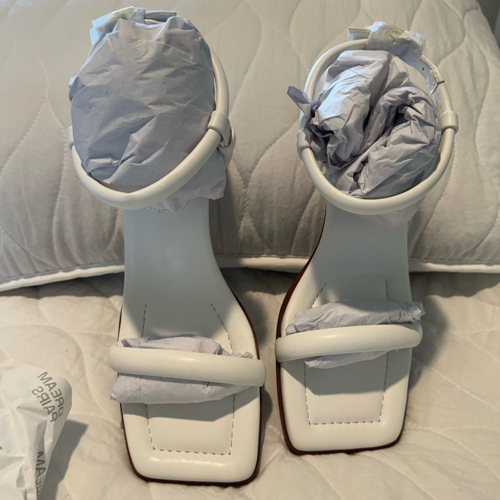 NWT Dream Pairs White Strappy Heels - Picture 12 of 13